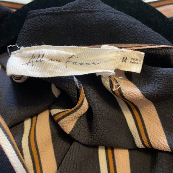 Long sleeve blouse with collar and button detail. - Picture 3 of 4